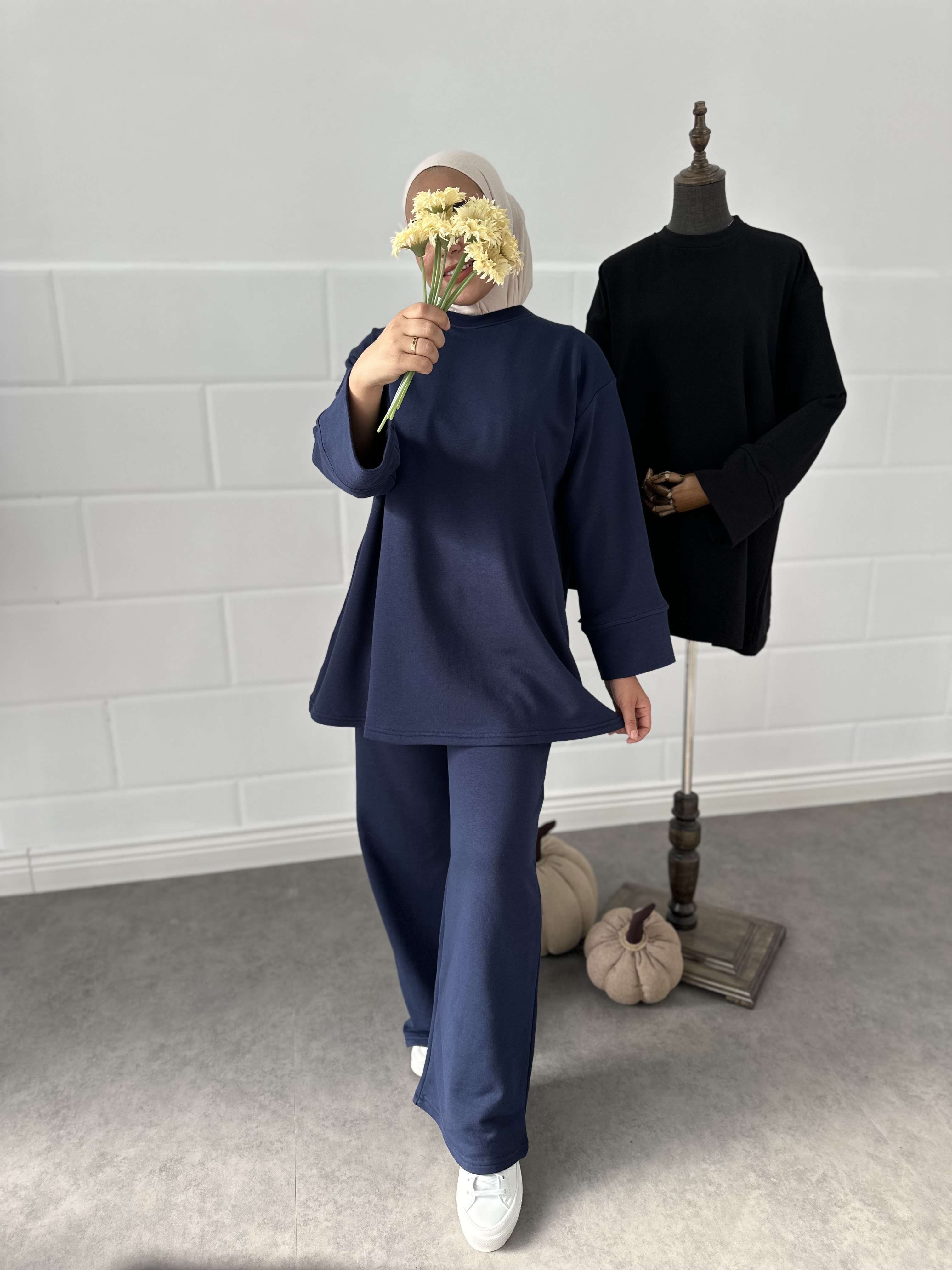 SET MODEST  - Taille: Taille 2 = 42-44 | Couleur: Bleu nuit