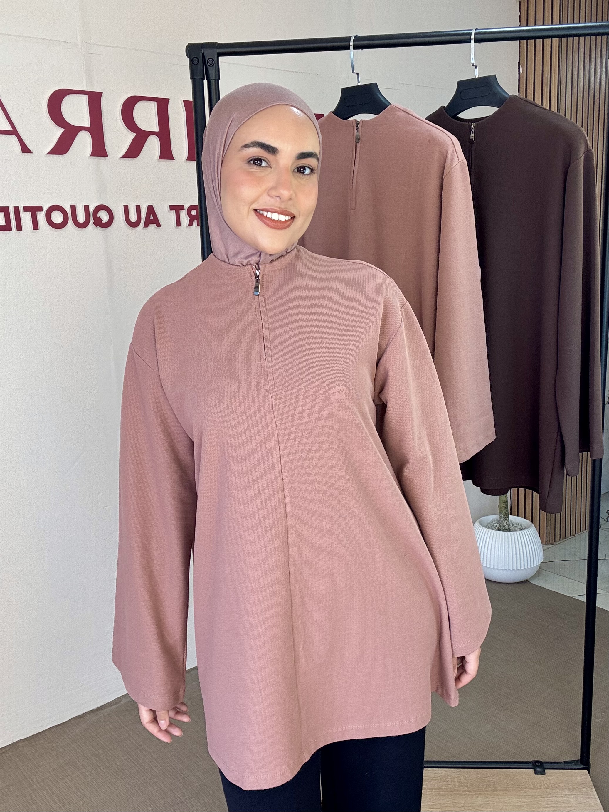 T shirt a zippe 